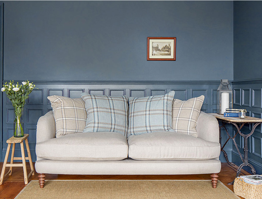 Helmsley 3 Seater Sofa in Antwerp Linen with Scatters in Elgar Check